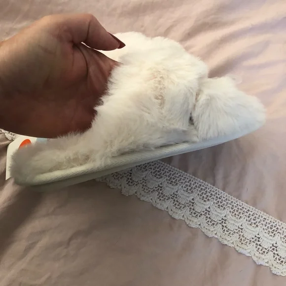 Cat & Jack Fuzzy Criss-Cross Slippers - Picture 2 of 5